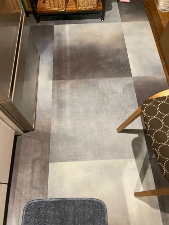 湿気によるカビ・ニオイに強いステンレスエコキャビネット　目黒区Y様邸